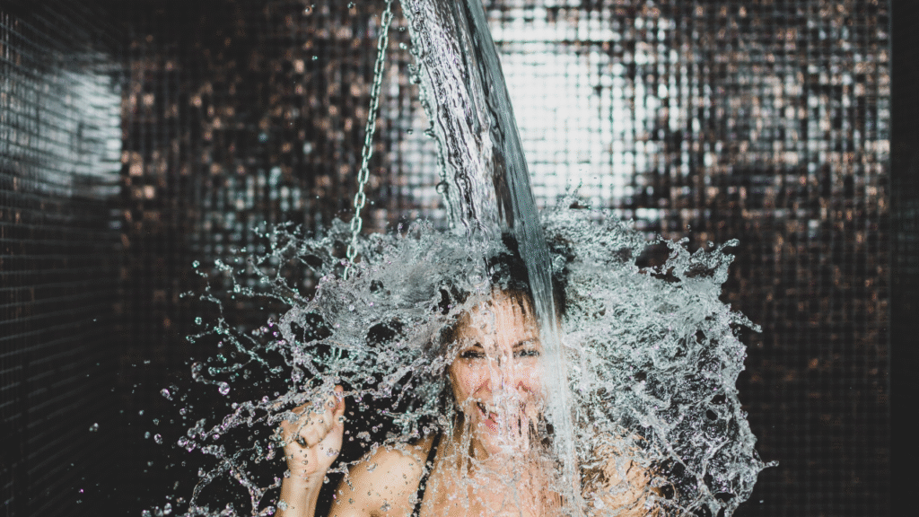 Hladan tuš benefiti – energija, imunitet 